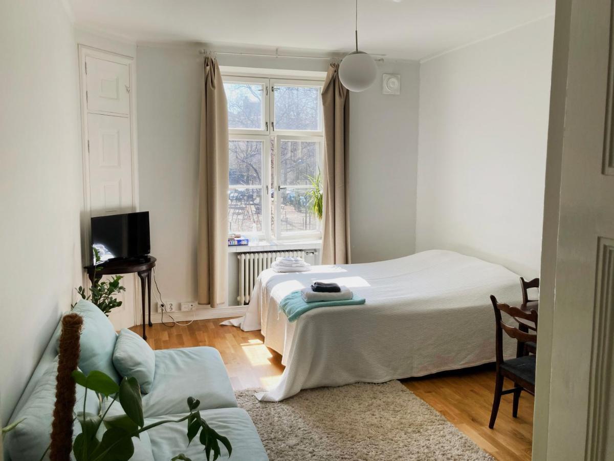 Bright One-Room Studio In The Heart Of Kallio Хельсинки Экстерьер фото